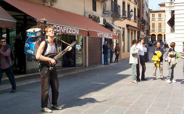 Music and culture in piazza
